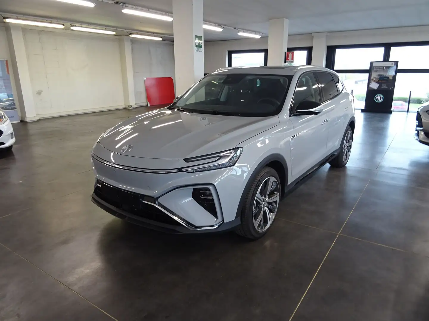 MG Marvel R Luxury Grigio - 1