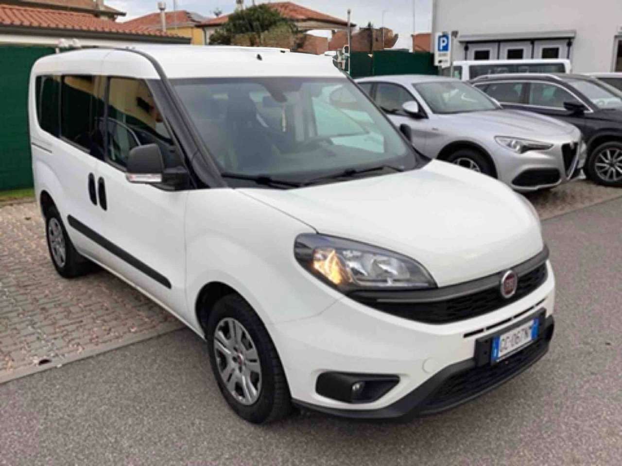 Fiat Doblo 1.6mjt 105cv AUTOCARRO 5 POSTI