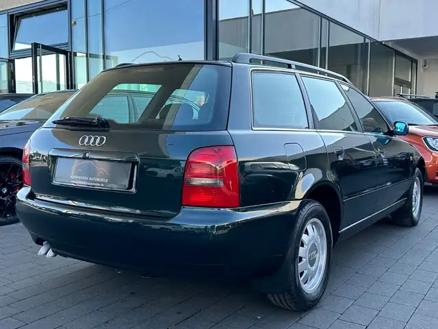Audi A4 view 3