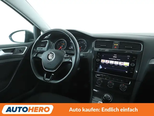 Volkswagen Golf view 13