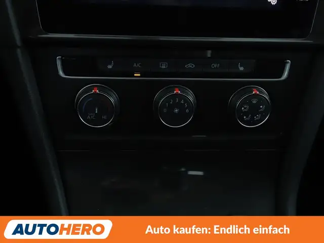 Volkswagen Golf view 22
