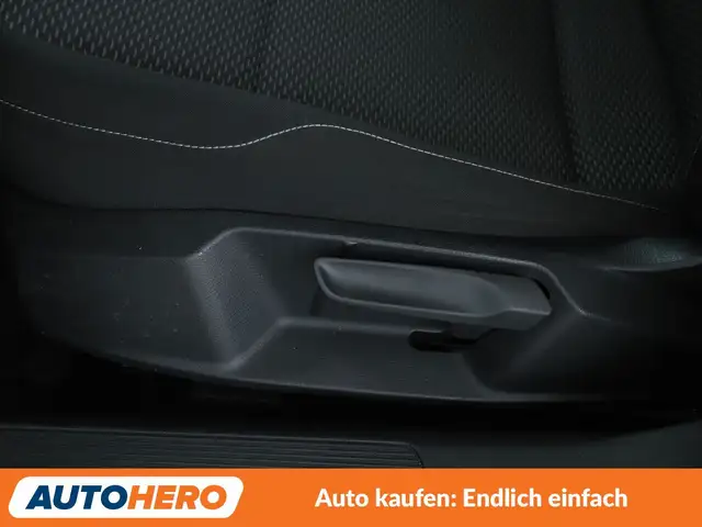 Volkswagen Golf view 25