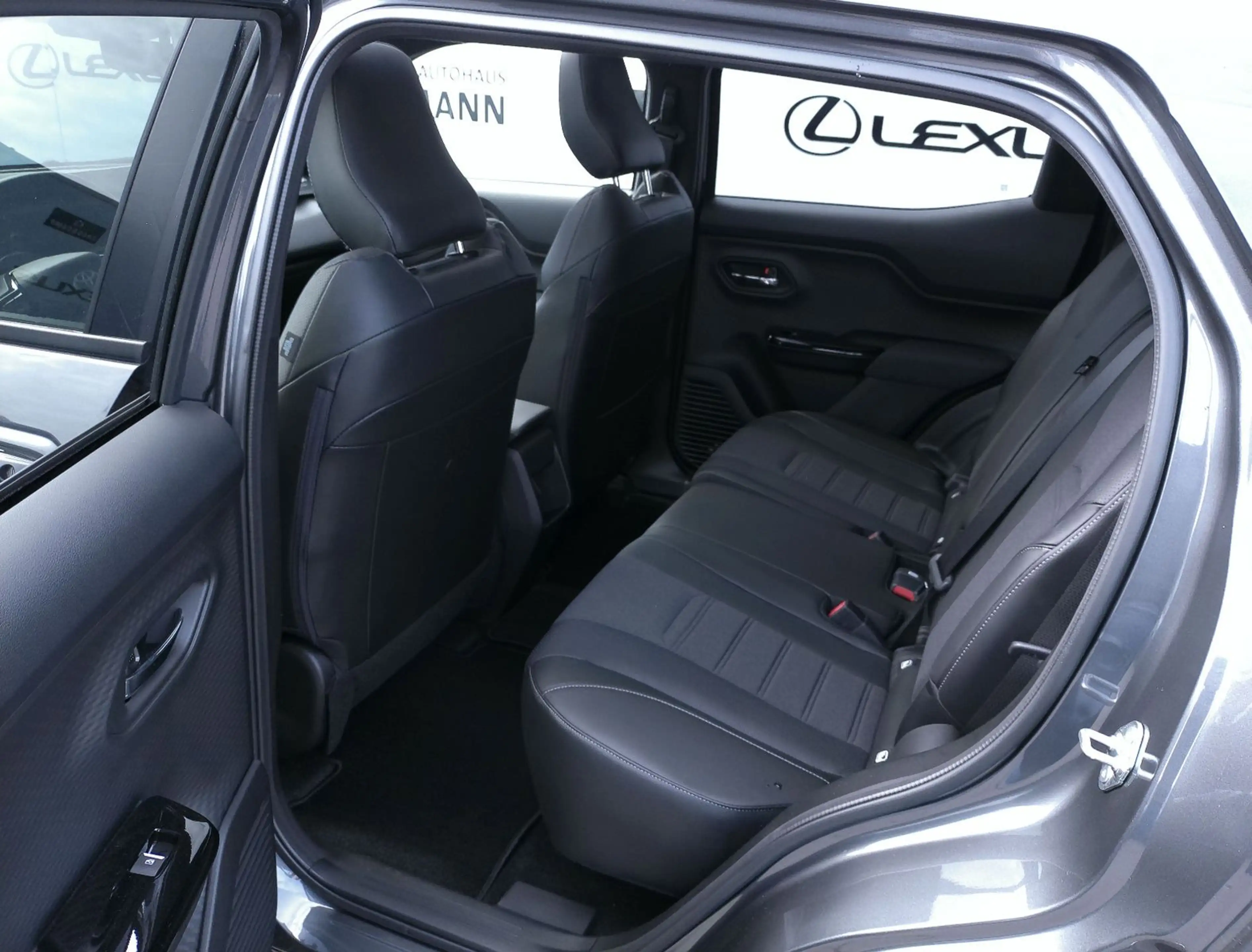 Toyota Urban Cruiser FWD Lounge — photo 7