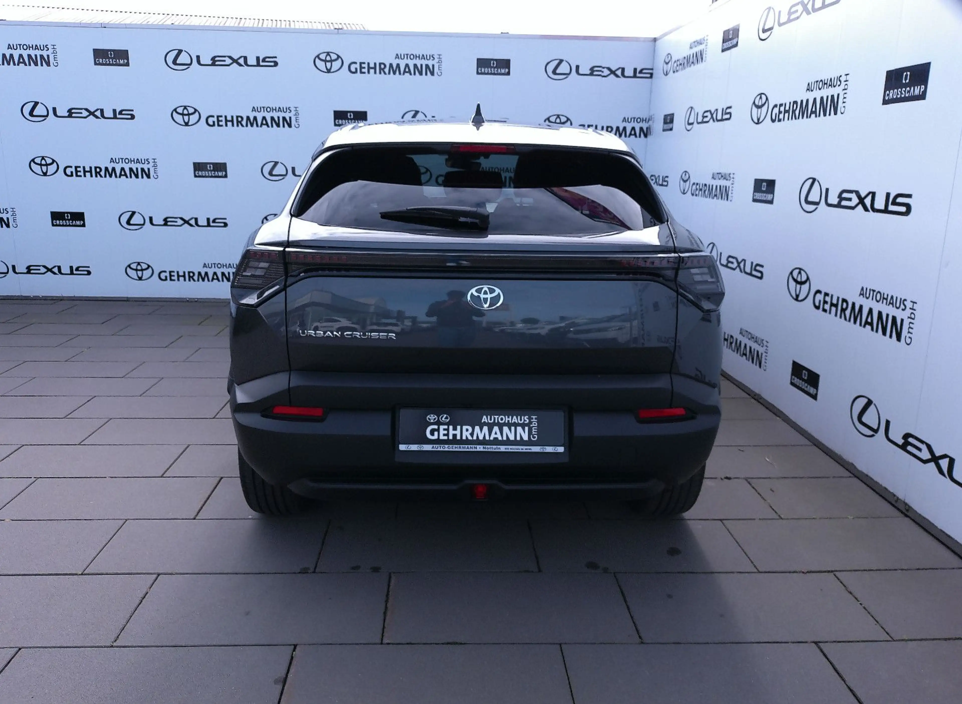 Toyota Urban Cruiser FWD Lounge — photo 4