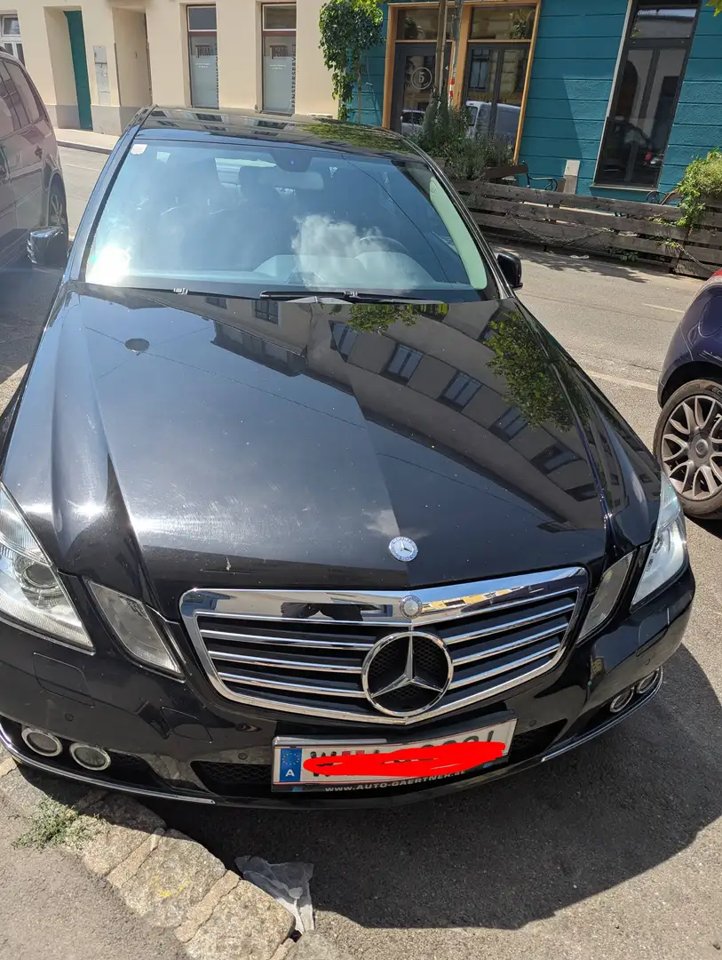 Mercedes-Benz E 200 E 200 BlueEfficiency CDI Aut. Schwarz - 2