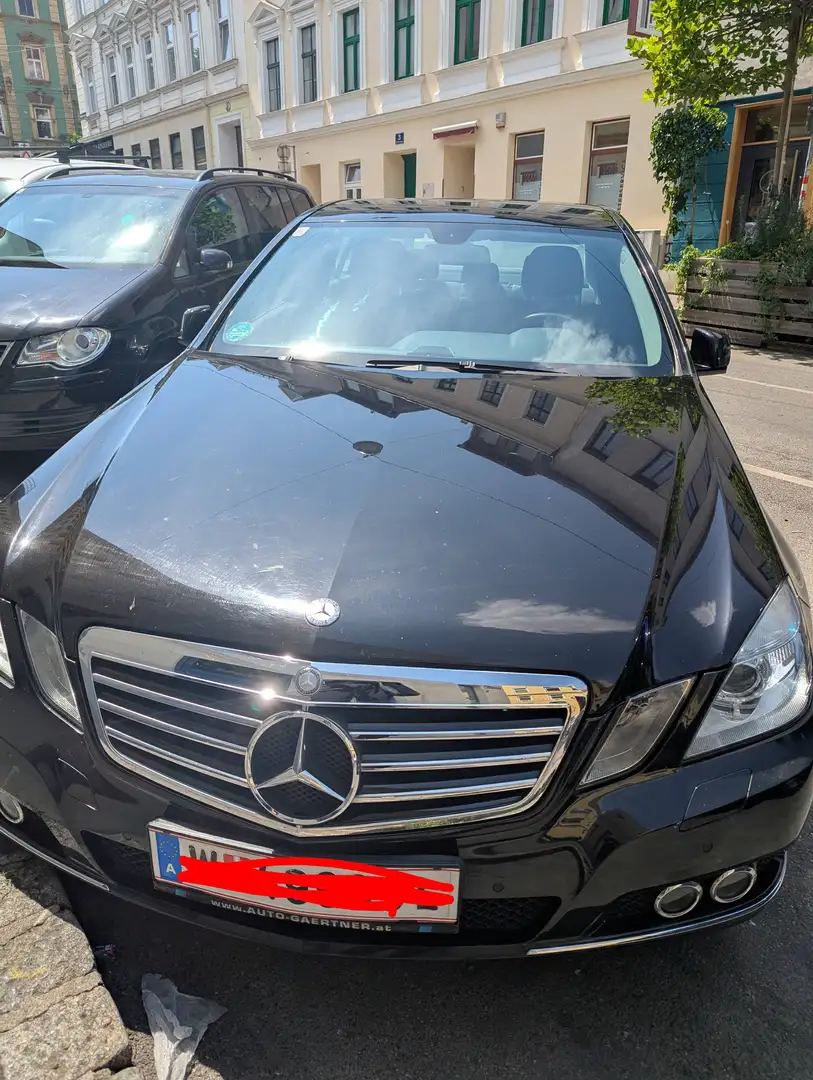 Mercedes-Benz E 200 E 200 BlueEfficiency CDI Aut. Schwarz - 1