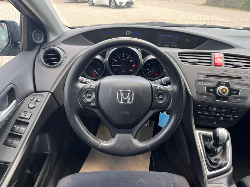 Honda Civic 1.8 i-VTEC Sport — photo 12