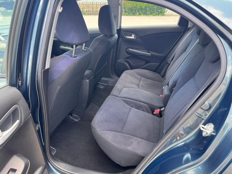 Honda Civic 1.8 i-VTEC Sport — photo 18