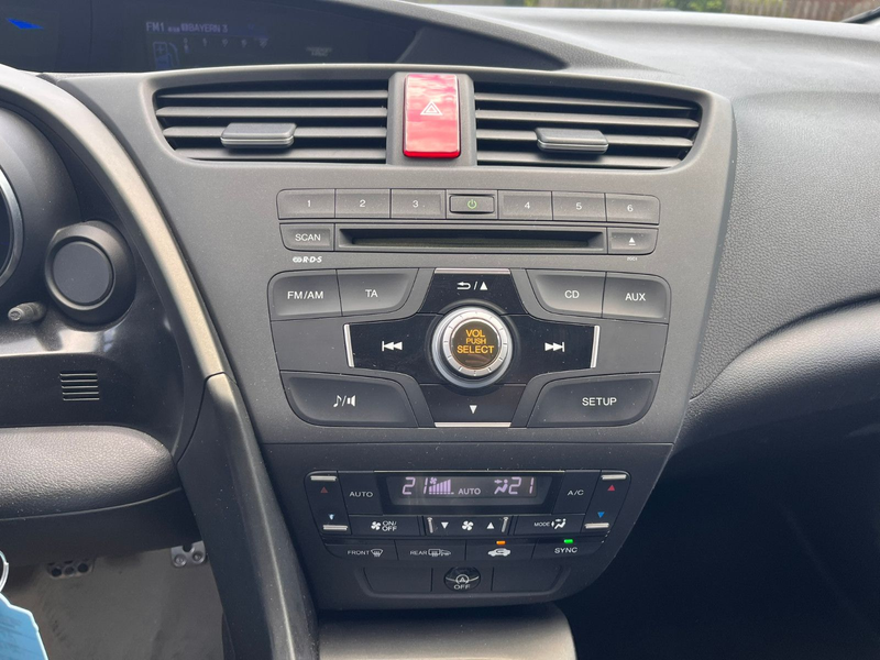 Honda Civic 1.8 i-VTEC Sport — photo 15