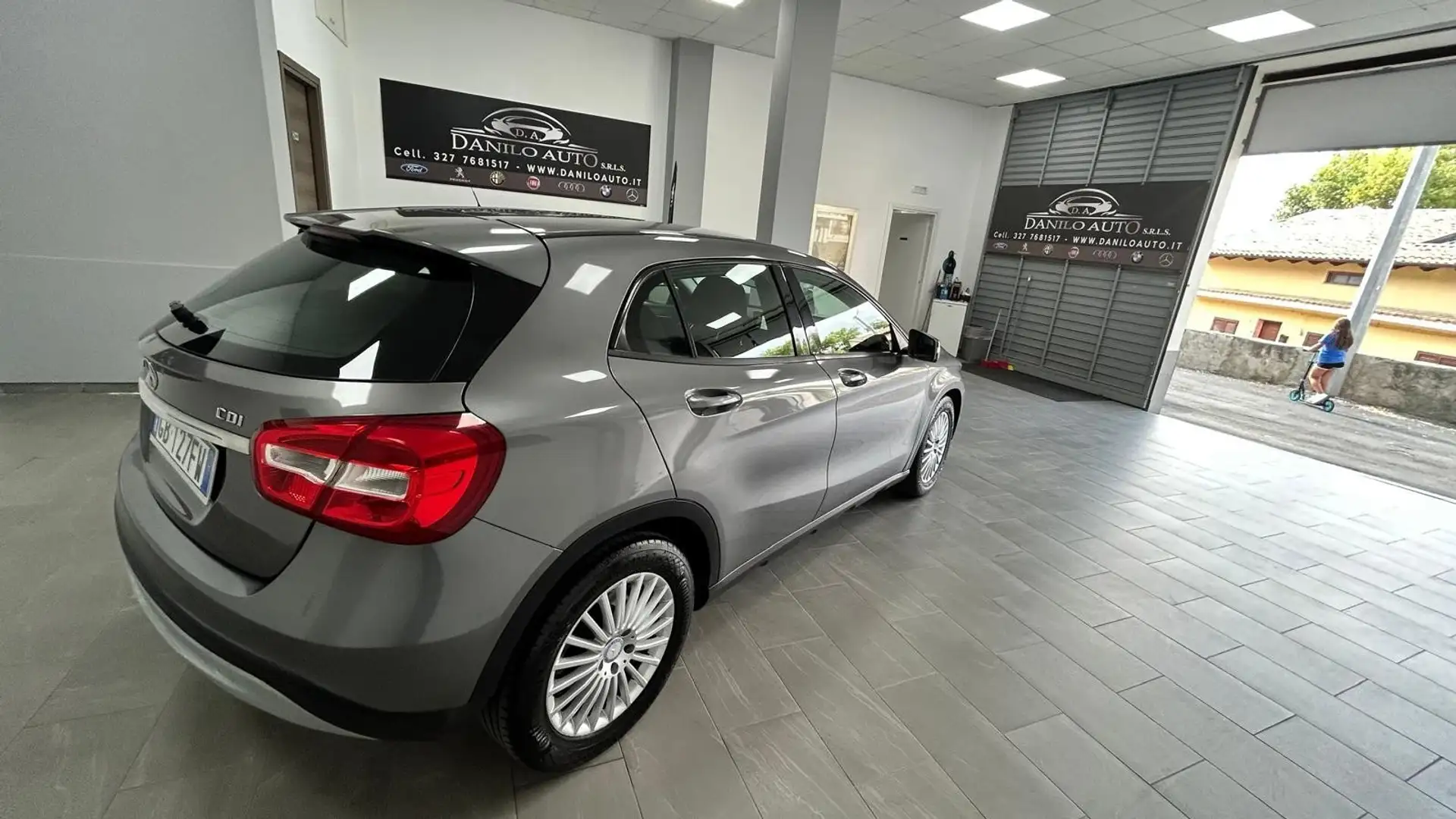 Mercedes-Benz GLA 200 d (cdi) Executive - 2