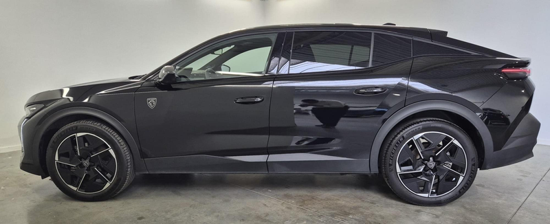 Peugeot 408 e-408 210 GT — photo 5