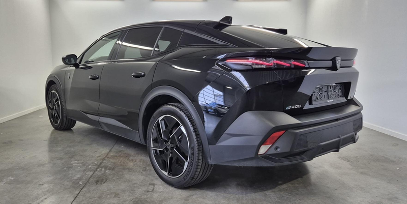 Peugeot 408 e-408 210 GT — photo 6