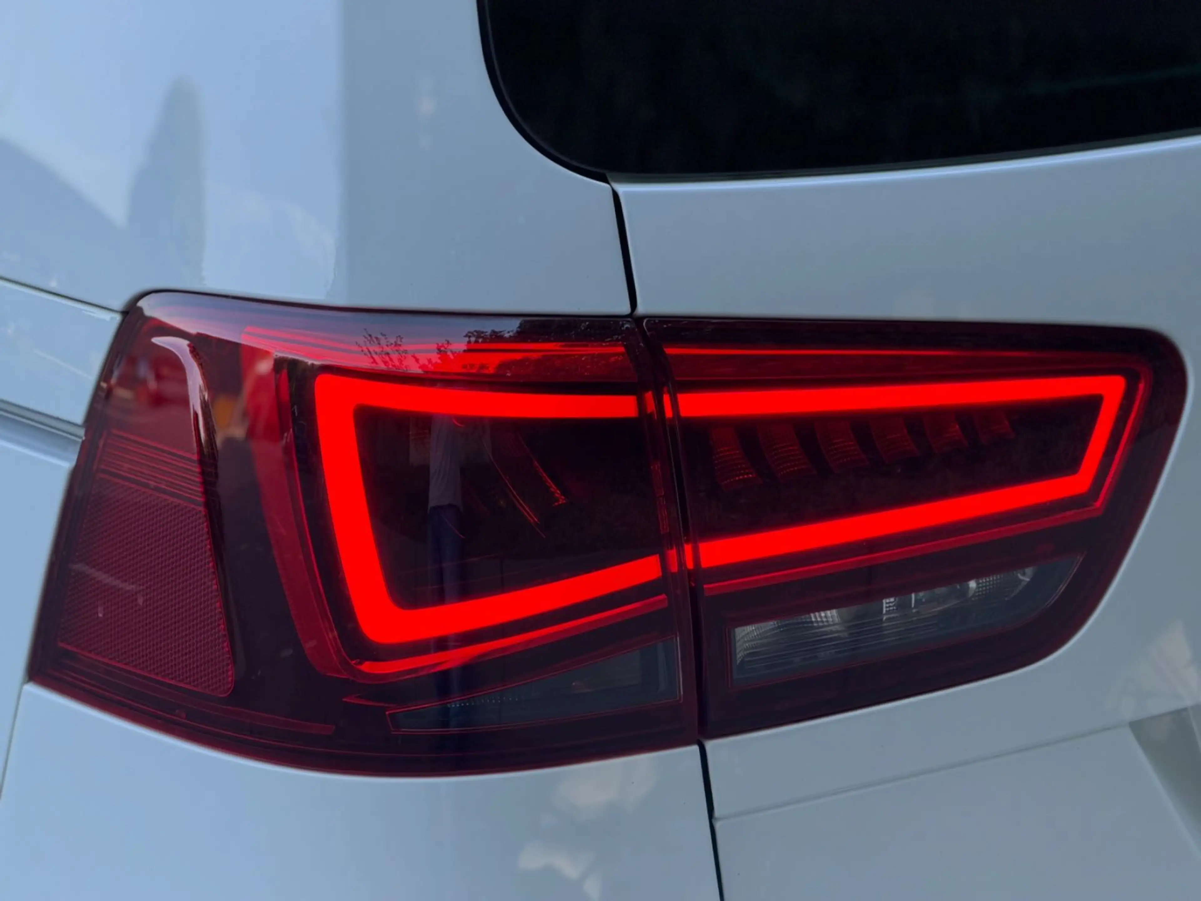 SEAT Alhambra 2.0 TDI DSG FR-Line/LED/PANO/7 SITZE/EL — photo 10