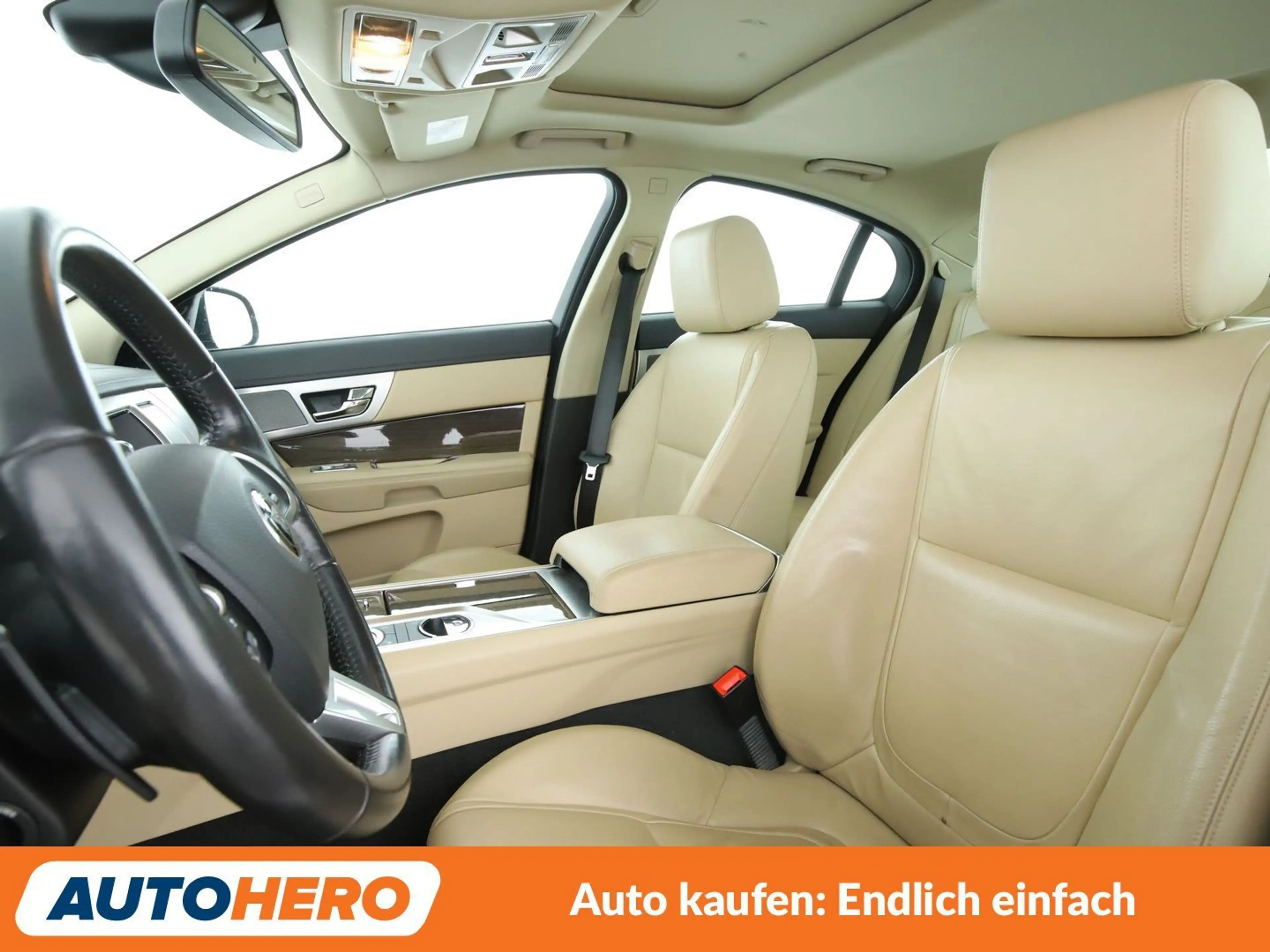 Jaguar XF 2.2 D*NAVI*TEMPO*CAM*PDC*SHZ*ALU*PANO*KLIMA* — photo 10
