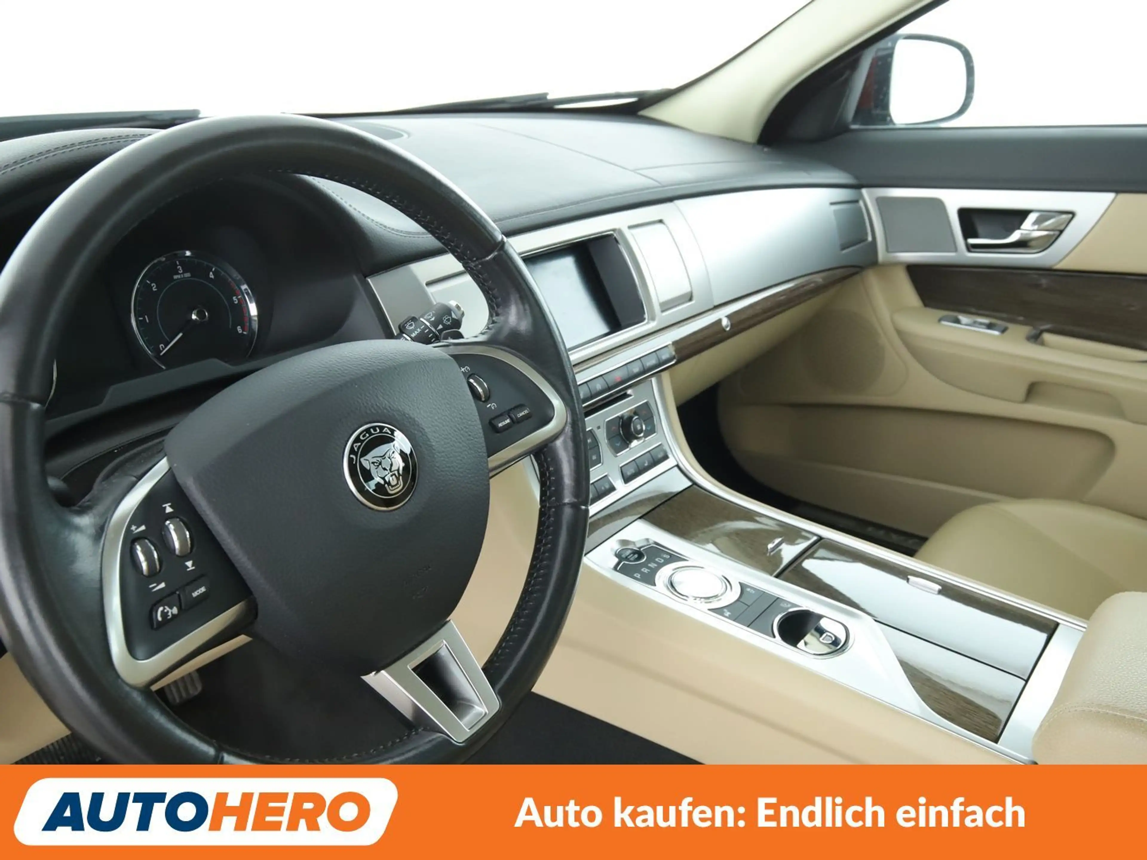 Jaguar XF 2.2 D*NAVI*TEMPO*CAM*PDC*SHZ*ALU*PANO*KLIMA* — photo 11