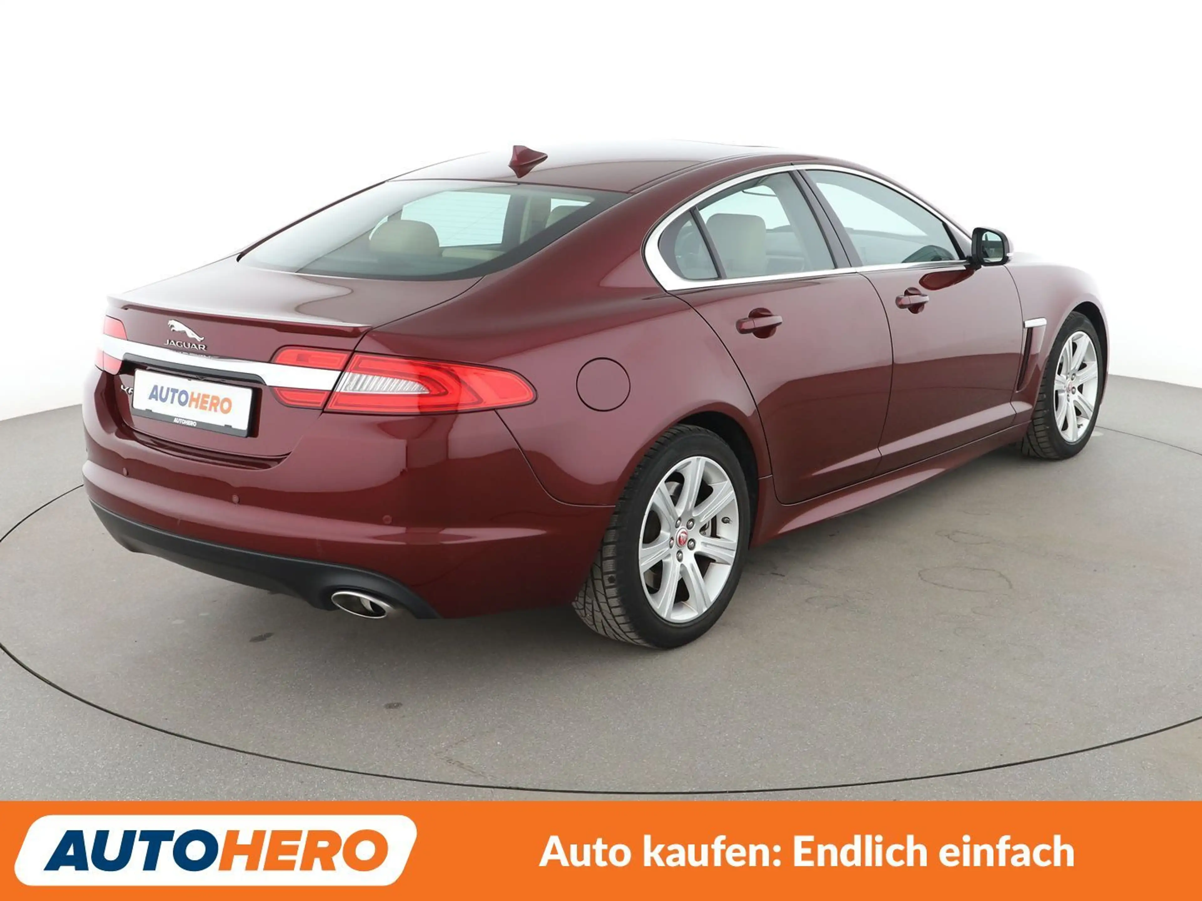Jaguar XF 2.2 D*NAVI*TEMPO*CAM*PDC*SHZ*ALU*PANO*KLIMA* — photo 6