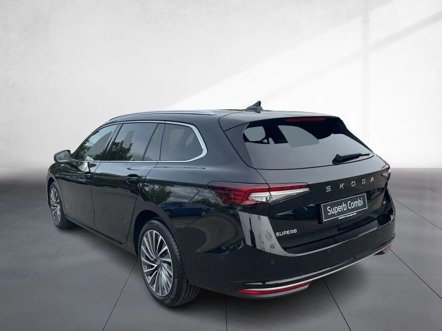Skoda Superb Combi L&K 1,5 TSI iV DSG AHZV ACC LEDER Schwarz - 2