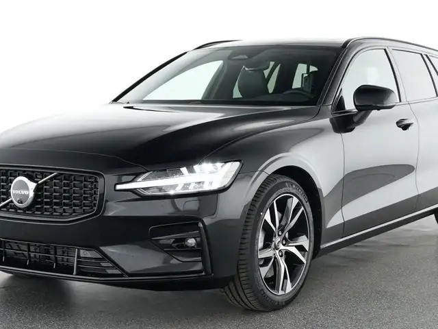 Volvo V60 B4 Mild-Hybrid Kombi Plus Dark