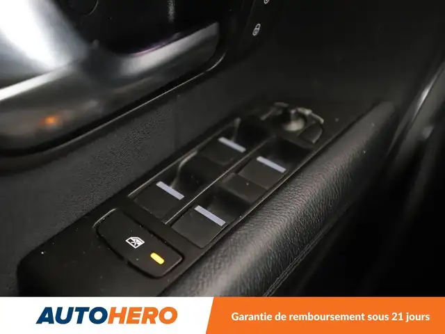 Land Rover Range Rover Evoque view 29