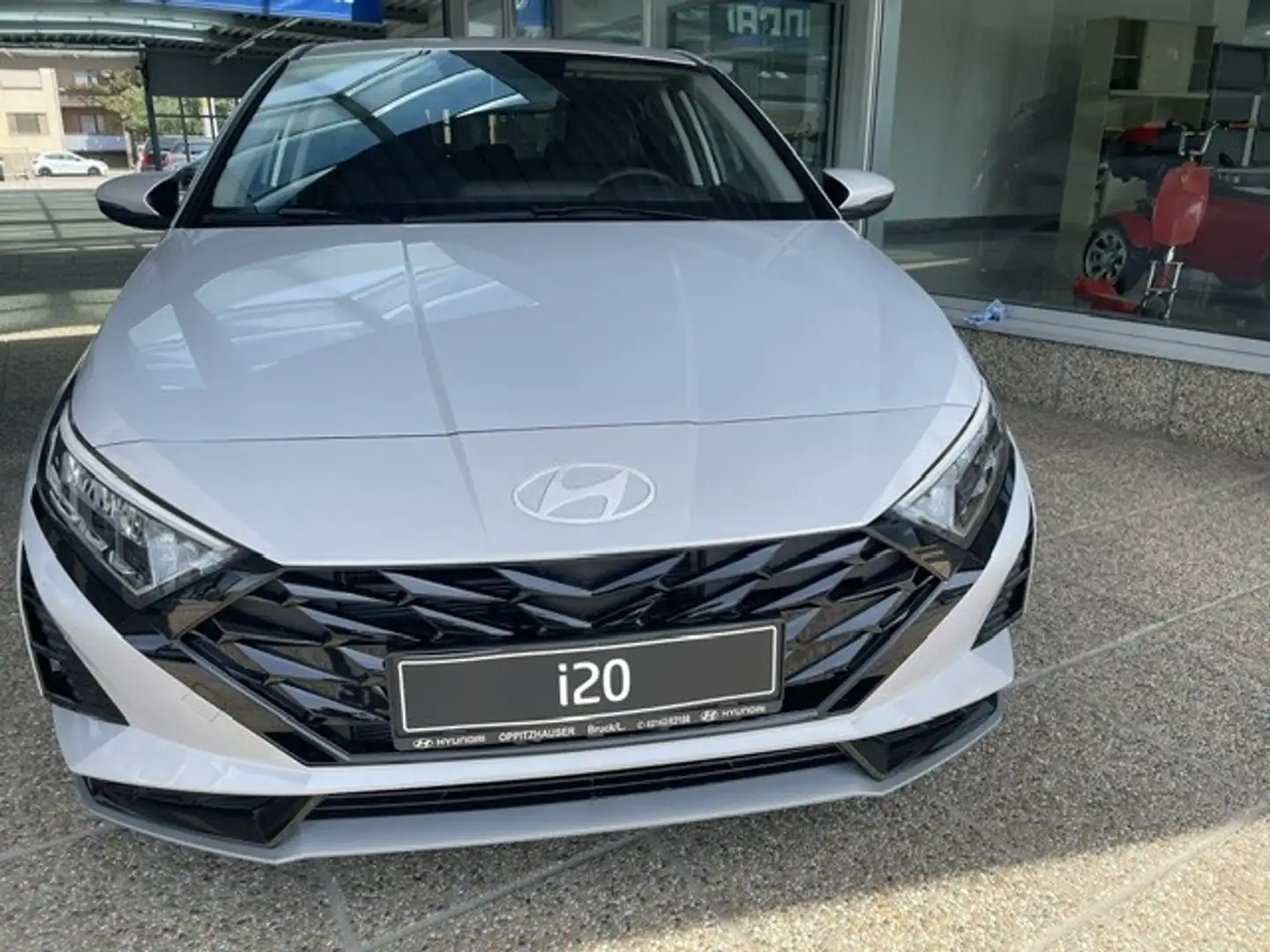 Hyundai i20 1,0 T-GDI Comfort Line Grau - 2