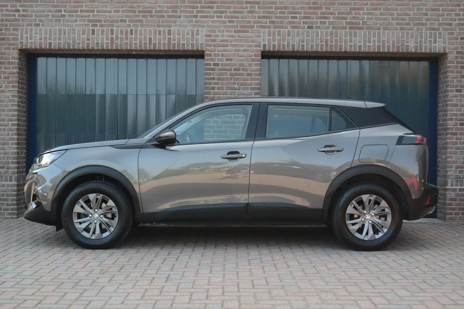Peugeot 2008 1.2 PureTech Automaat Blue Lease Active | Trekhaak Gris - 2