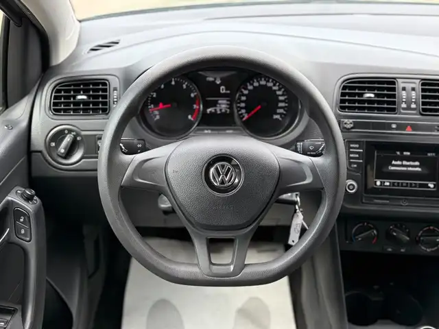 Volkswagen Polo view 12