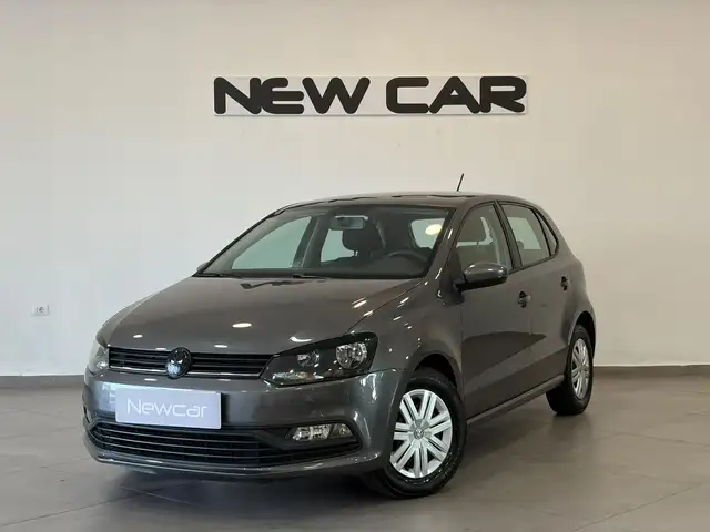 Volkswagen Polo view 4