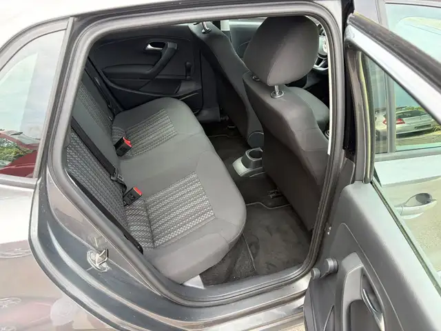 Volkswagen Polo view 10