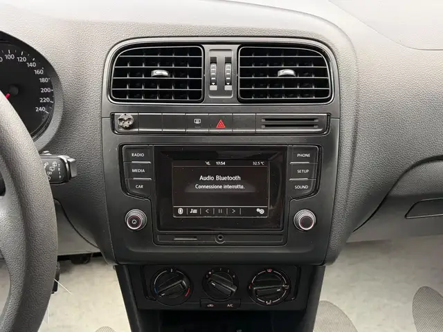 Volkswagen Polo view 14