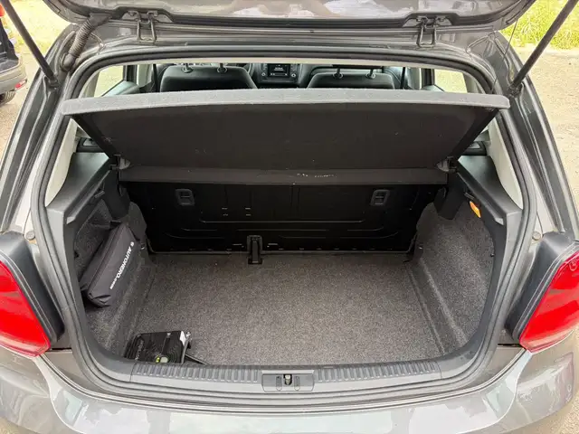 Volkswagen Polo view 9