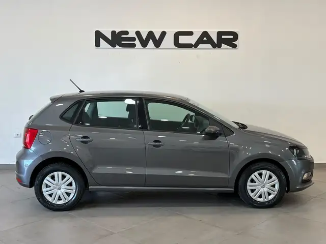 Volkswagen Polo view 6