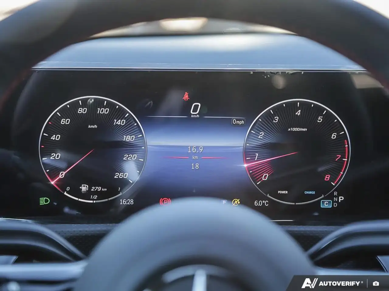 Mercedes-Benz CLA снимка Mercedes-Benz CLA