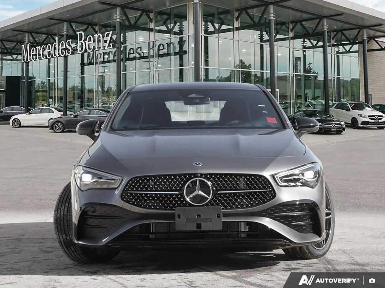 Mercedes-Benz CLA снимка Mercedes-Benz CLA