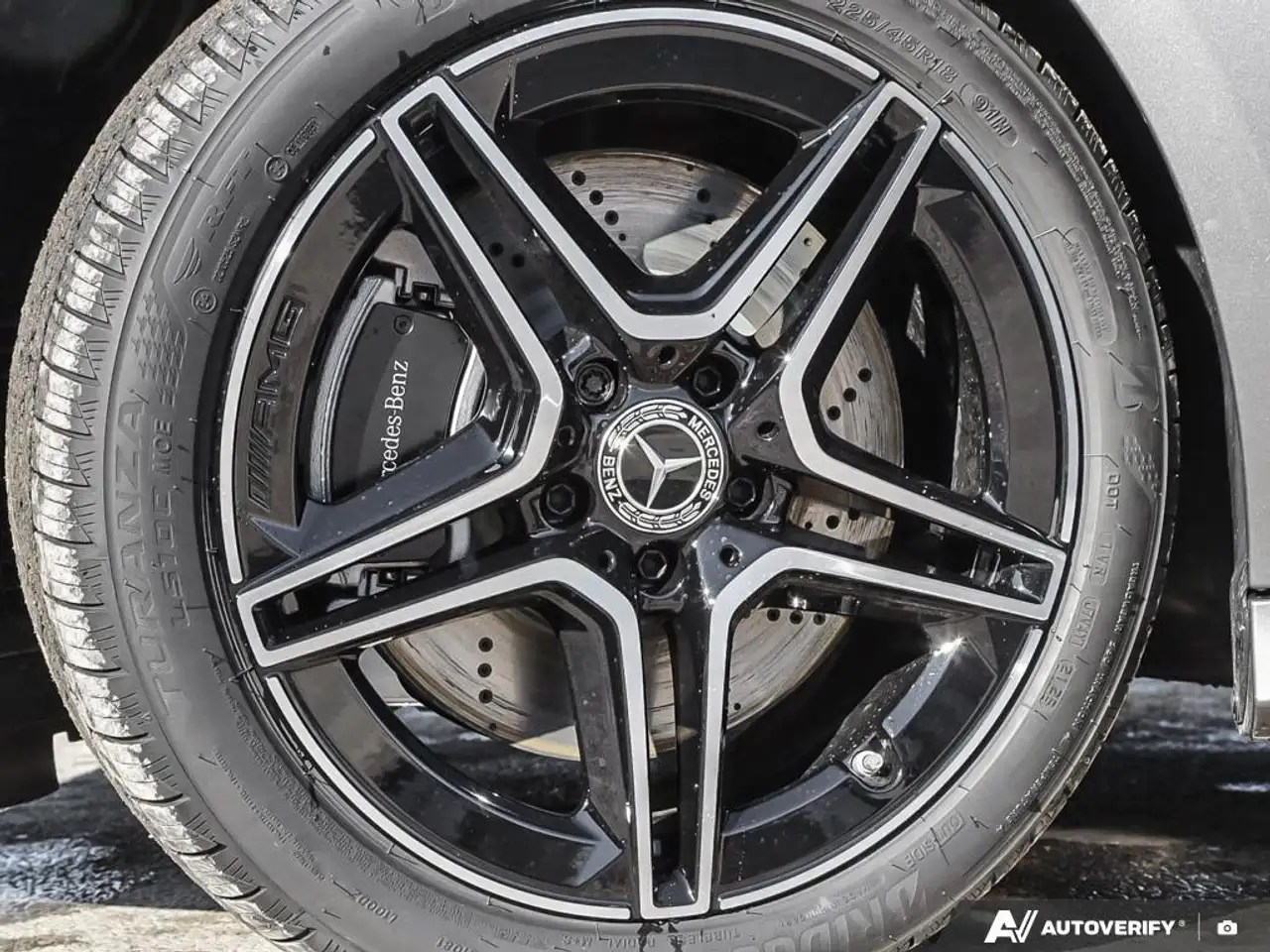 Mercedes-Benz CLA снимка Mercedes-Benz CLA