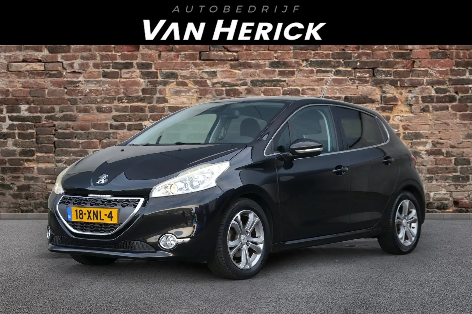 Peugeot 208 1.4 VTi Allure | Cruise | Airco | NAV Zwart - 1