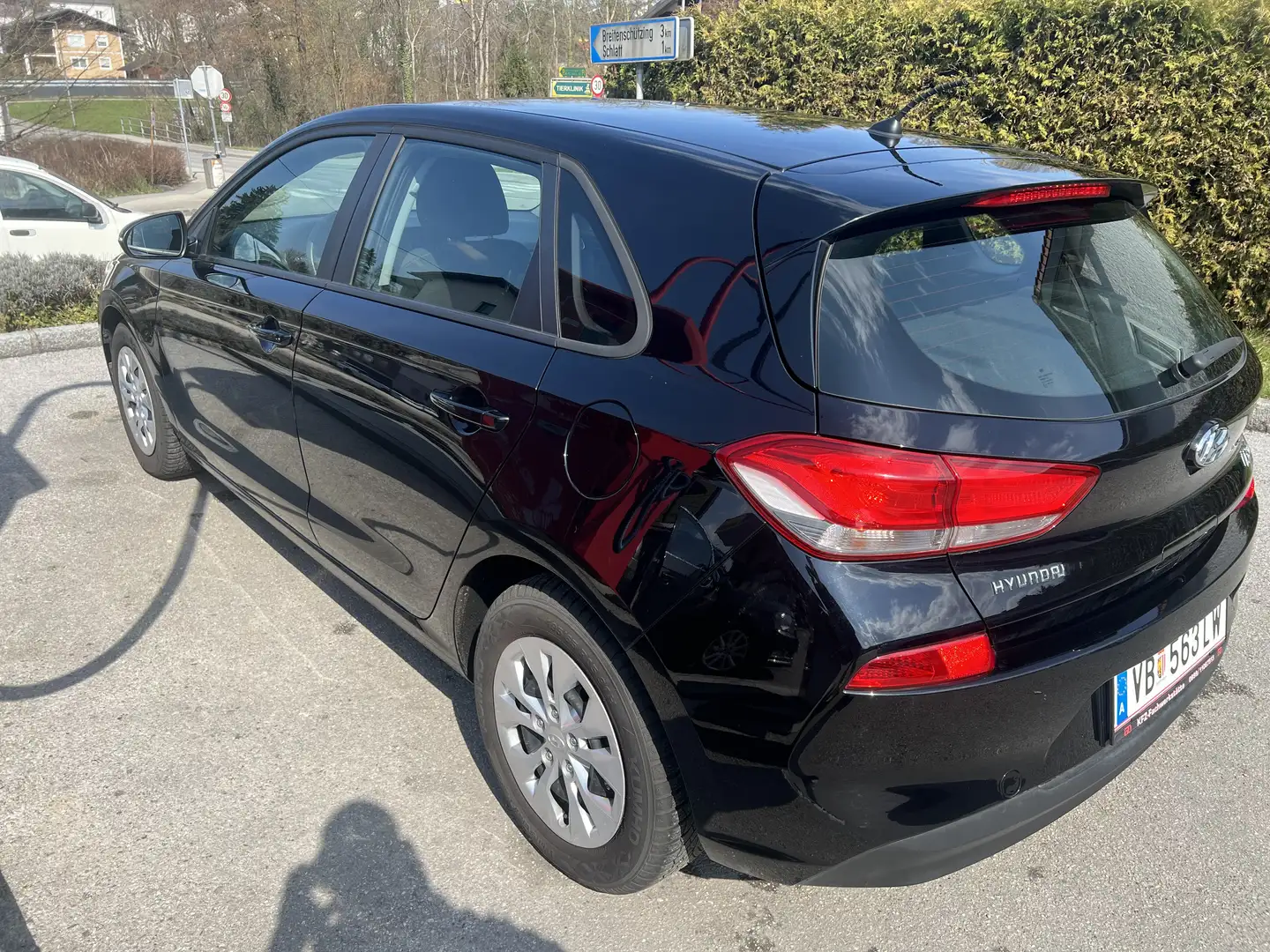 Hyundai i30 1.4 Pure Schwarz - 2