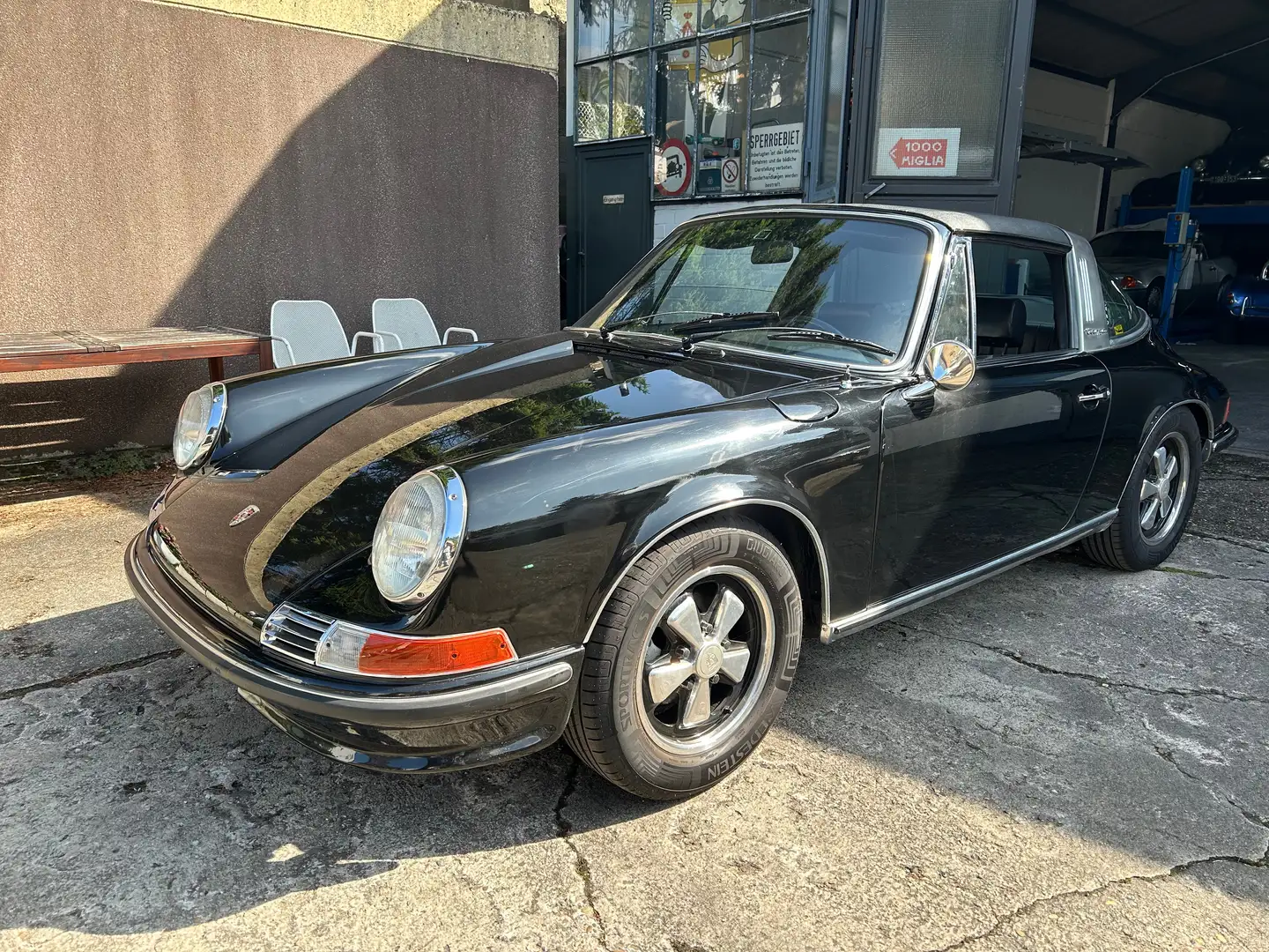 Porsche 911 2.2 T Targa Schwarz - 1