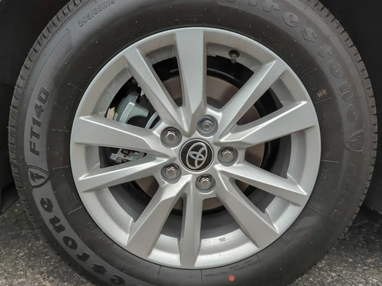 Toyota Camry снимка Toyota Camry