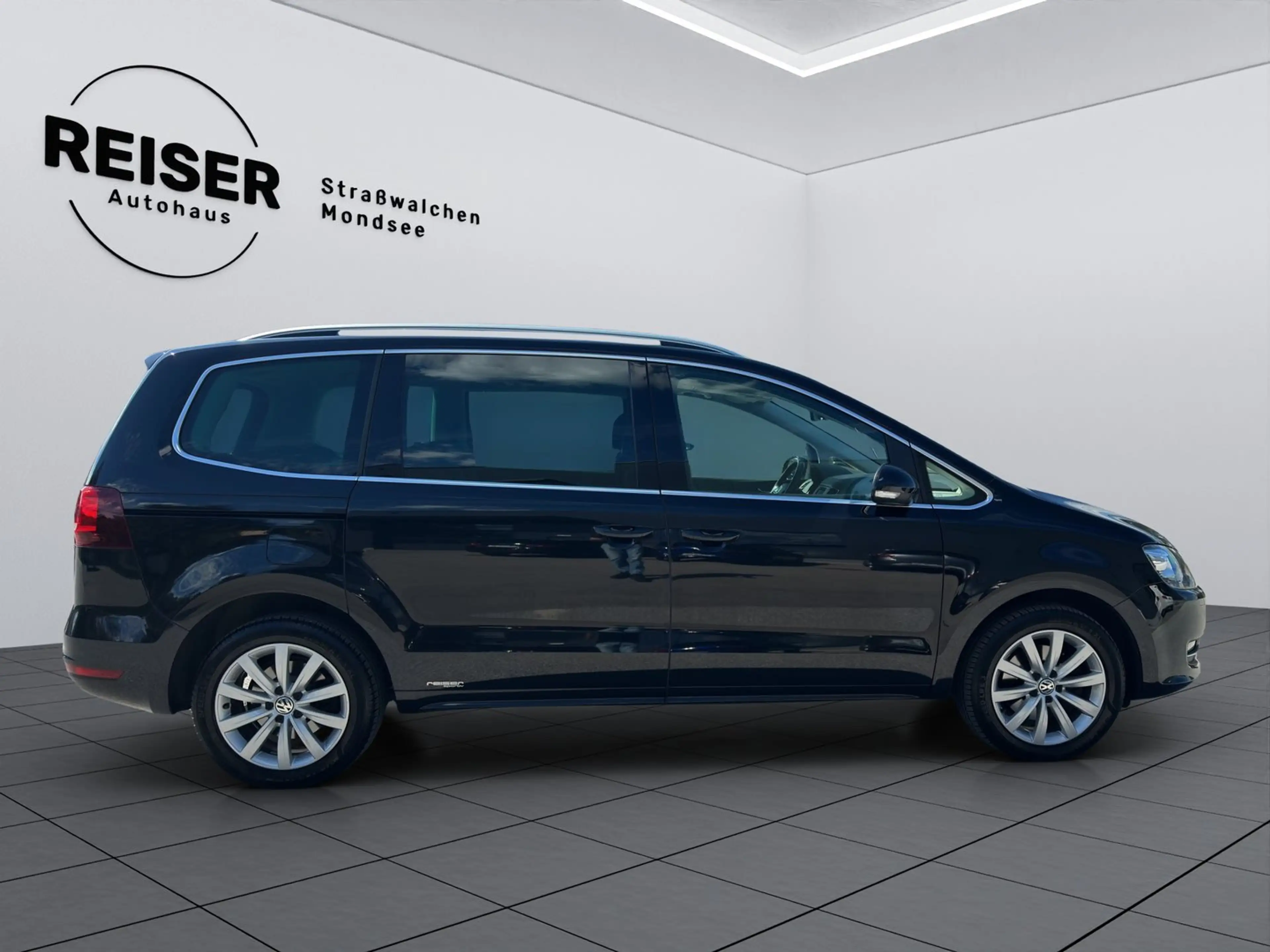 Volkswagen Sharan Business+ TDI SCR DSG 5-Sitzer — photo 6