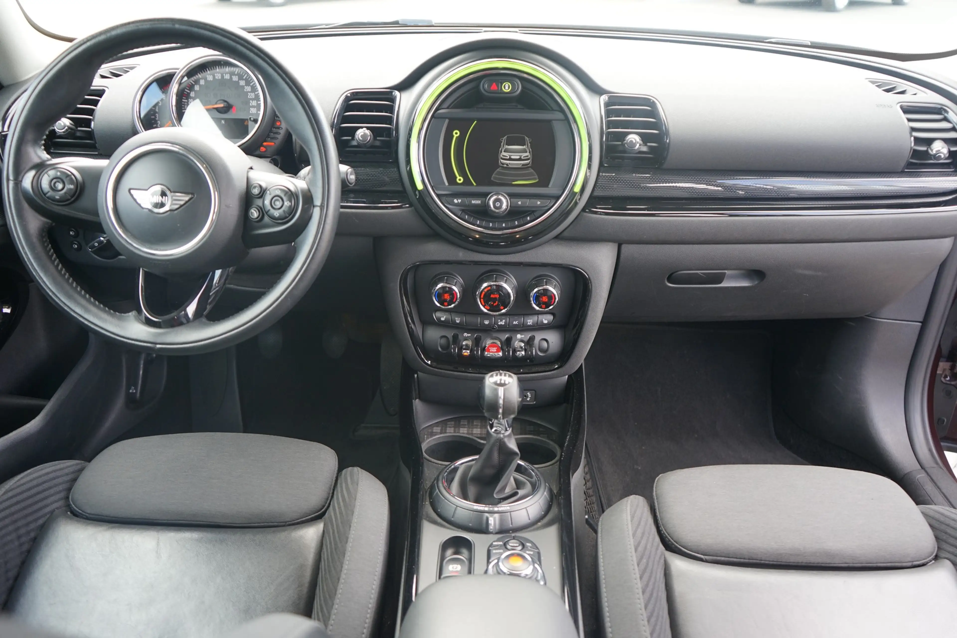 MINI Cooper Clubman 1.5 LED Navi Sitzheizung Tempomat — photo 13