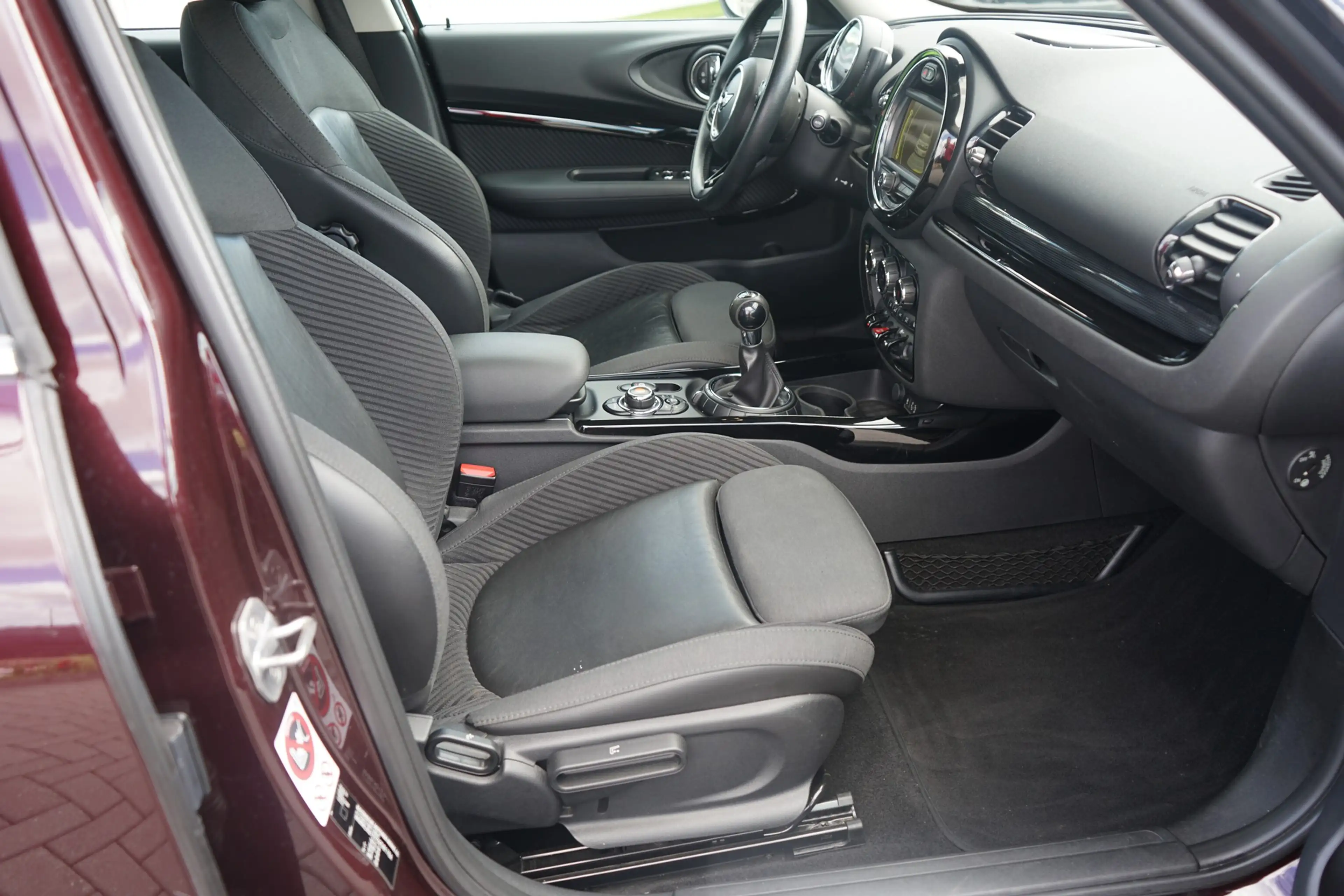 MINI Cooper Clubman 1.5 LED Navi Sitzheizung Tempomat — photo 10
