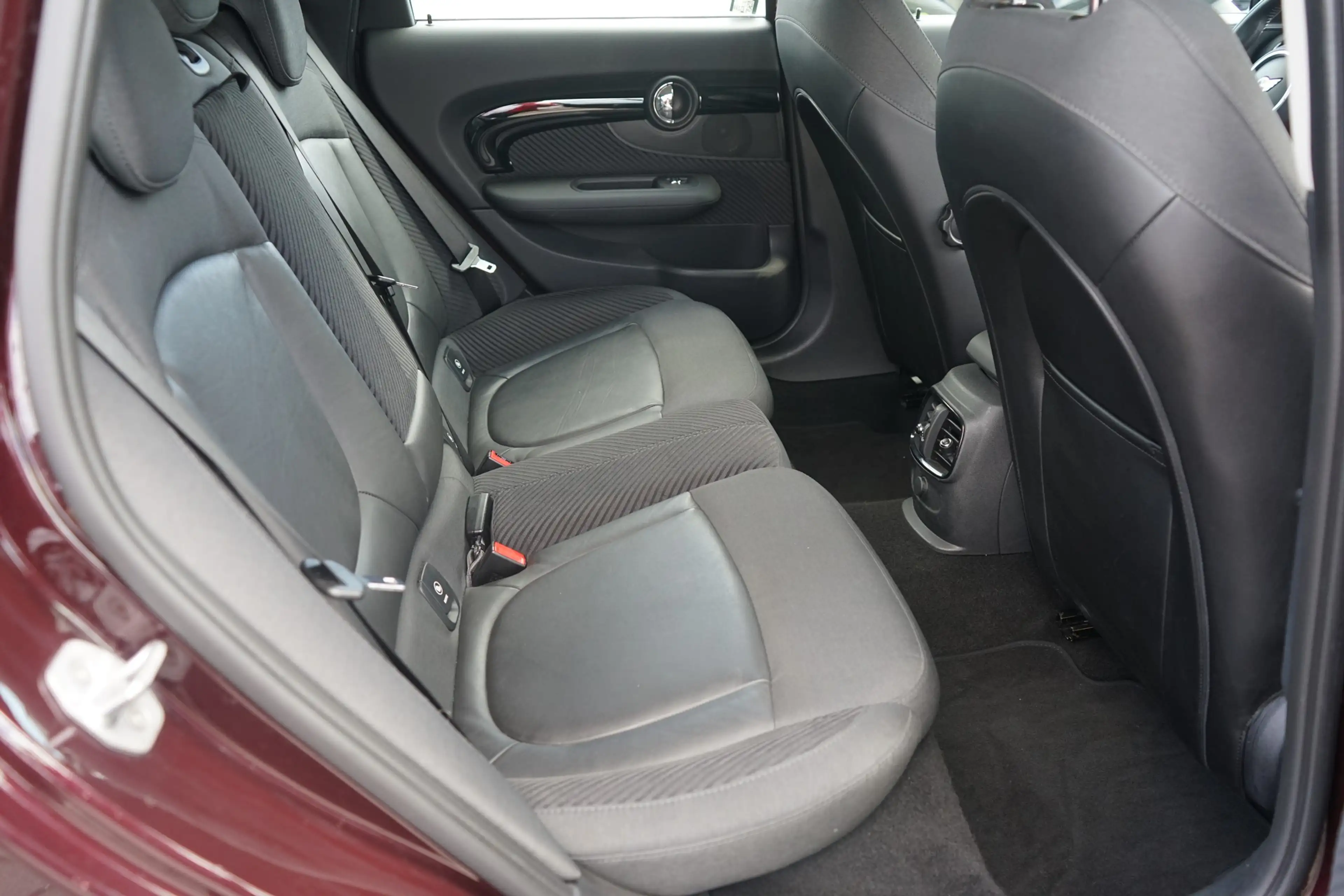 MINI Cooper Clubman 1.5 LED Navi Sitzheizung Tempomat — photo 11