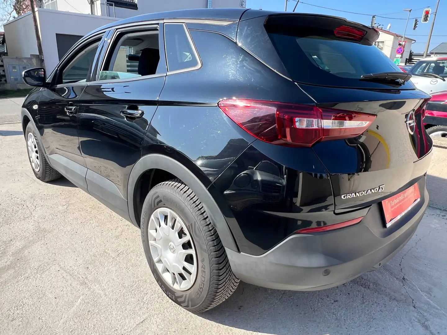 Opel Grandland X 1,2 Turbo Design Line Schwarz - 2