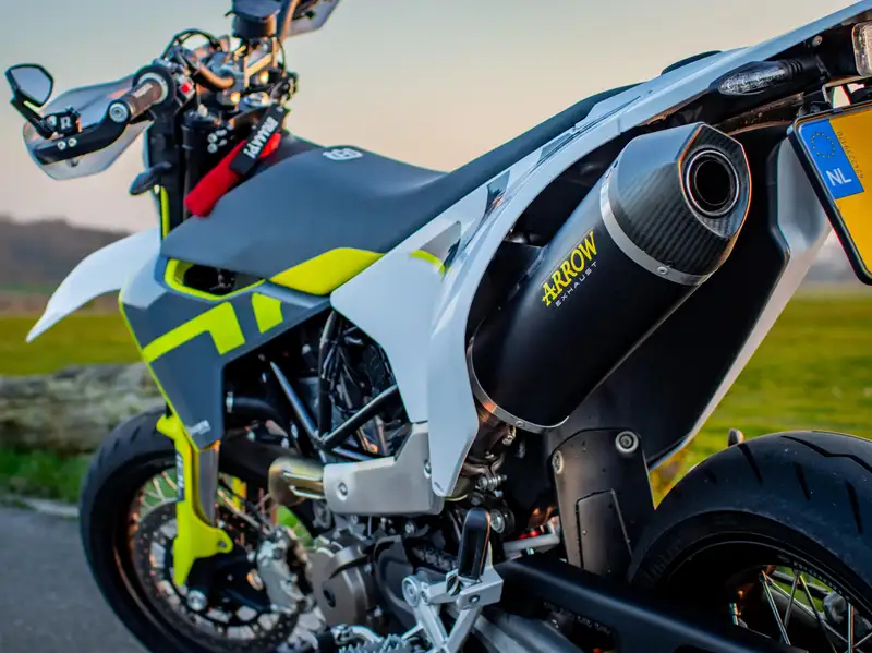 Husqvarna 701 Supermoto - foto 8