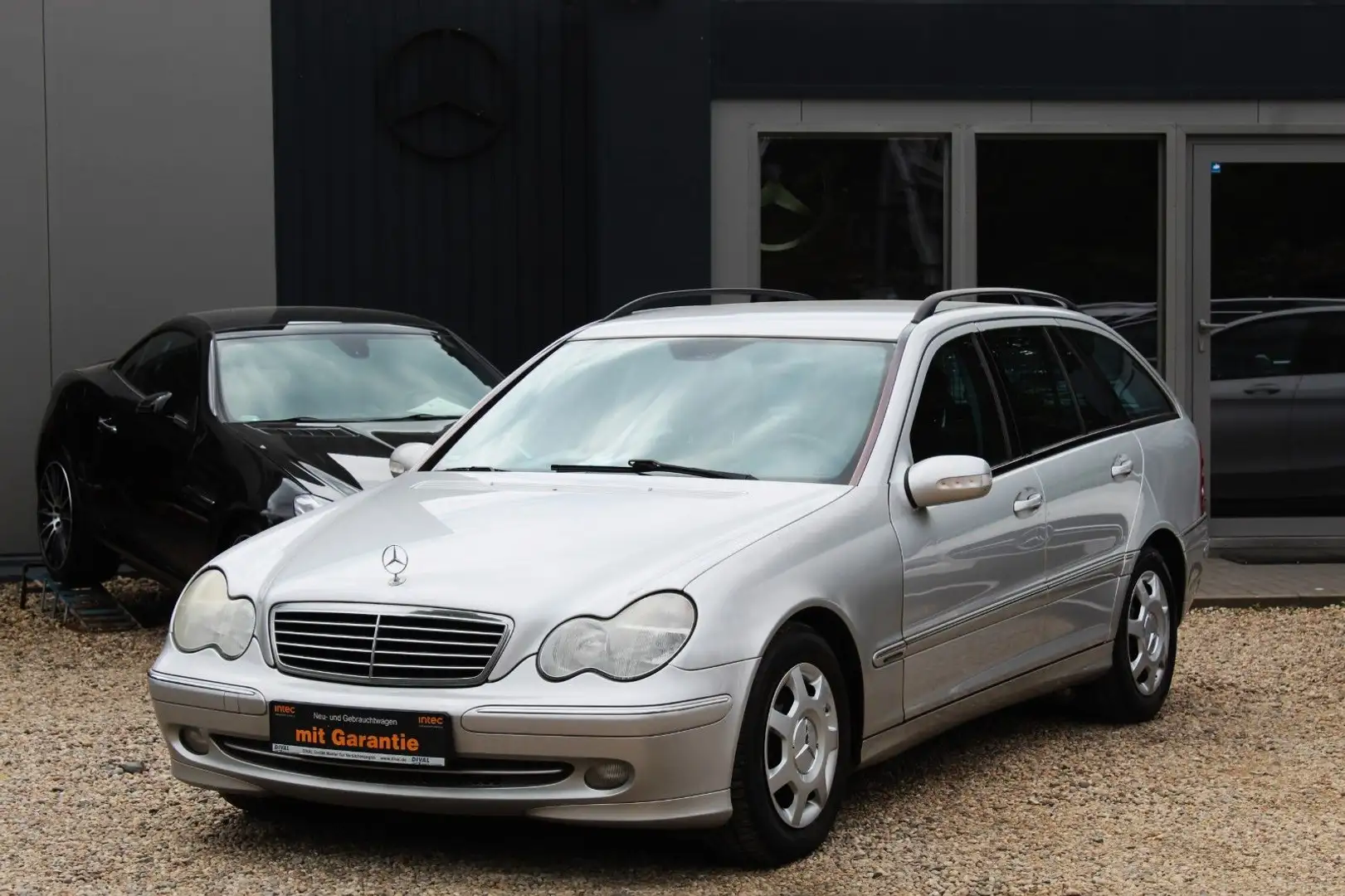 Mercedes-Benz C 180 T KOMPRESSOR AVANTGARDE AUT HU/AU 10/2026 Silber - 1