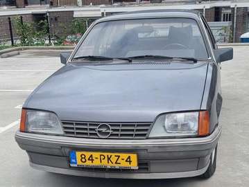 Rekord LS 2.2i