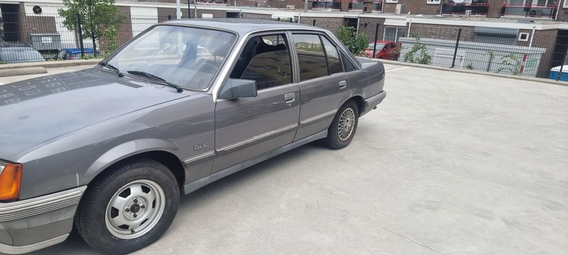 Opel Rekord Rekord LS 2.2i Gris - 2