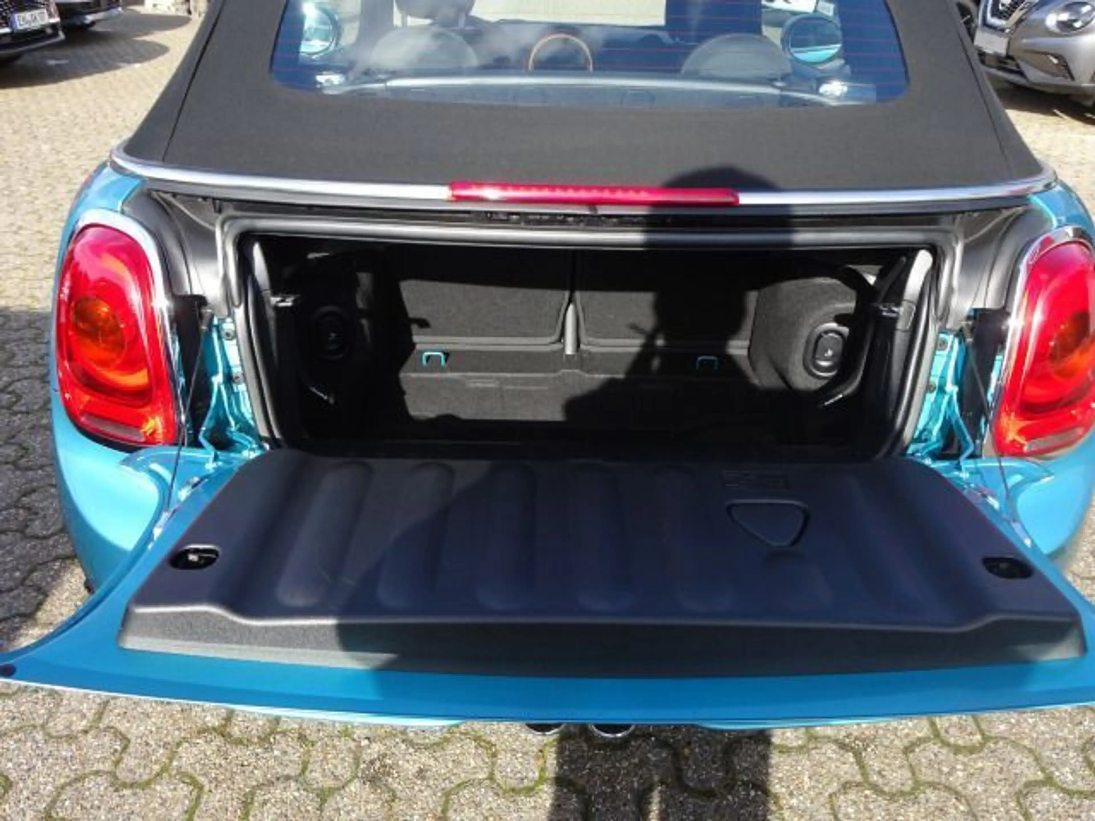 MINI Cooper S Cabrio PDC Radio BT — photo 11