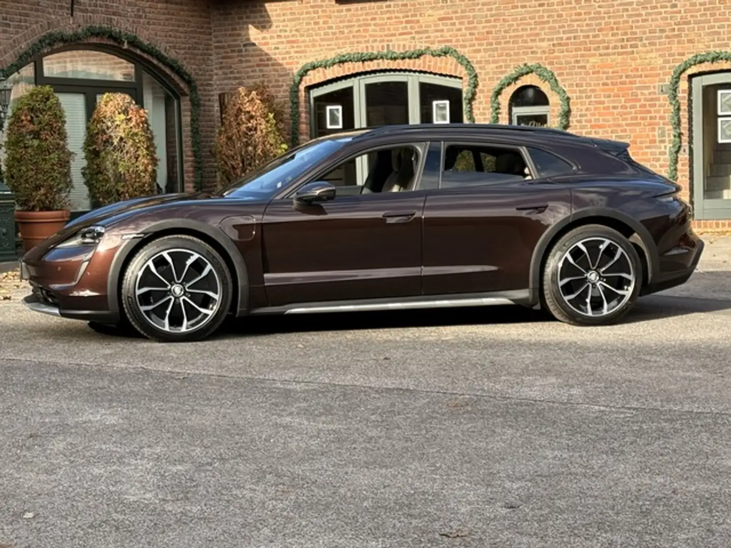 Porsche Taycan 4 Cross Turismo INNODRIVE*PANORAMA*LED-MATRIX*20 T Bruin - 2