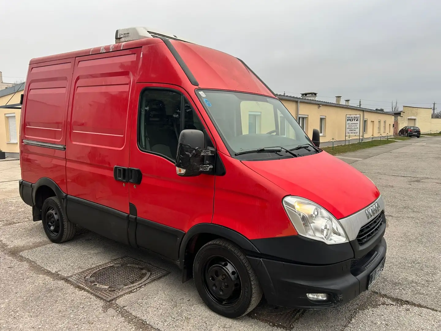 Iveco Daily KÜHLWAGEN* 2.3HPI 29L13V Rot - 2
